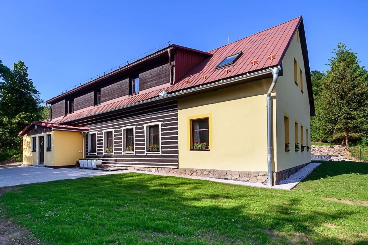 Chalupa Křenov 62 Bernsdorf Exteriér fotografie